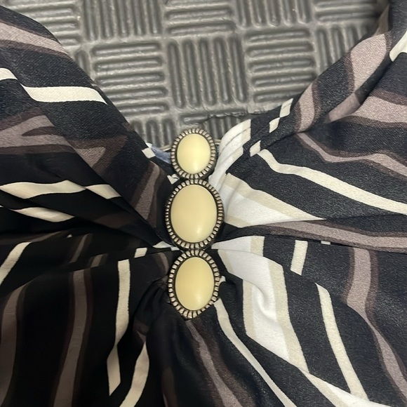 the coco reef black, white, gray swirl pattern one size bathing suit size 36D - Picture 6 of 12